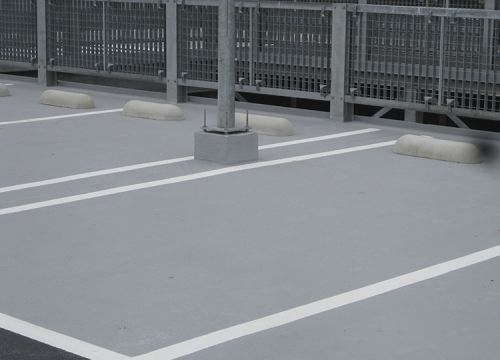 Parkeerplaats met Triflex DeckFloor systeem