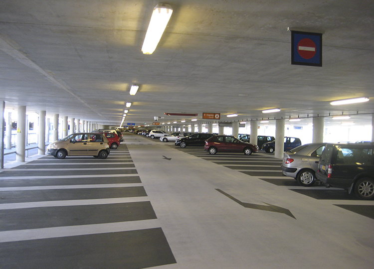 Des parkings à étages sûrs | Triflex België