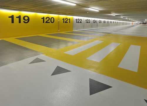 Parkeergarage triflex geel, grijs, wit