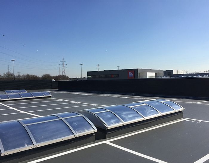 Porsche paal parkeerdak Triflex